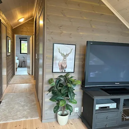 Luxurious Family Near Trolltunga, Buer * Utsikten
