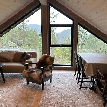 בית נופש Luxurious Family Near Trolltunga, Buer