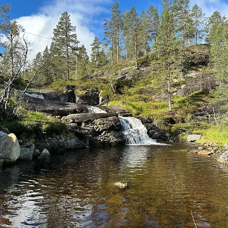 Luxurious Family Near Trolltunga, Buer * Utsikten