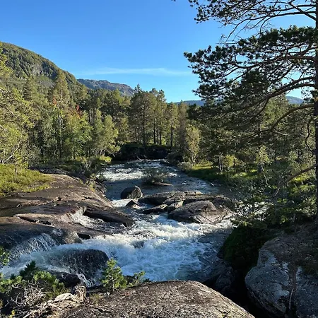 בית נופש Luxurious Family Near Trolltunga, Buer